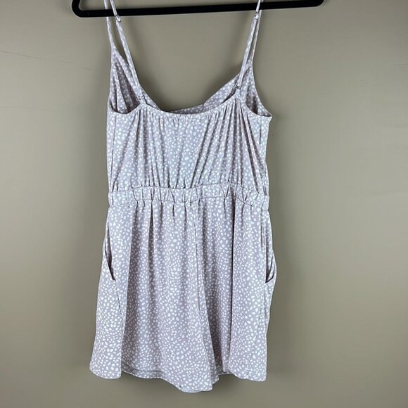 NWT Le  Lis Taupe Polka Dot Romper - Picture 3 of 8